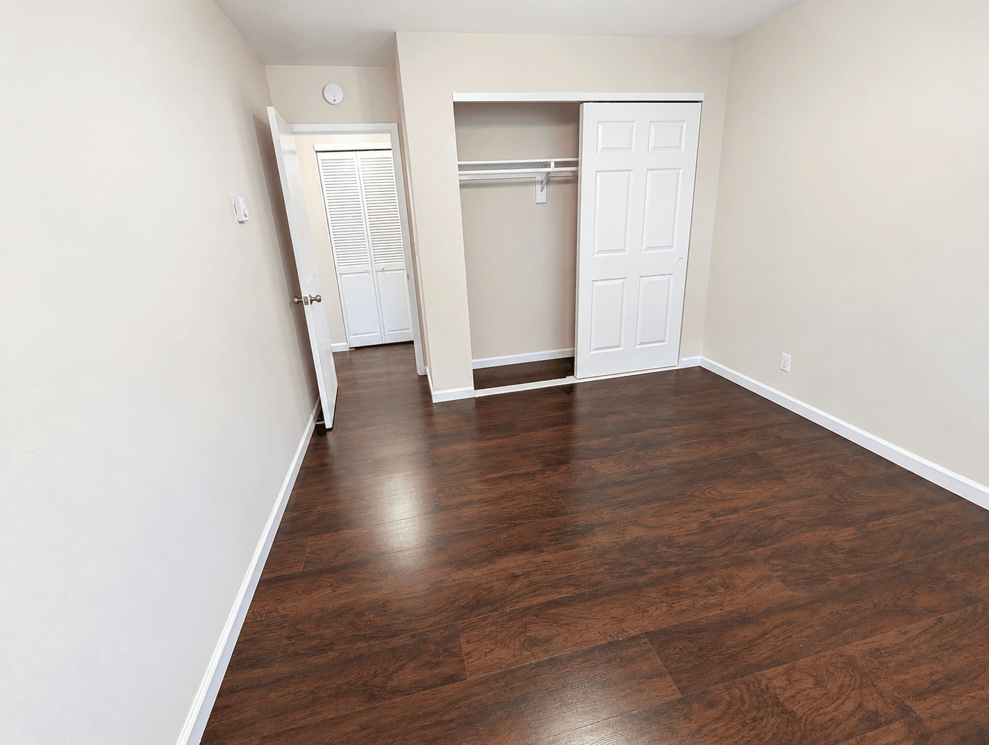 Cordova Apartments 6 of 8