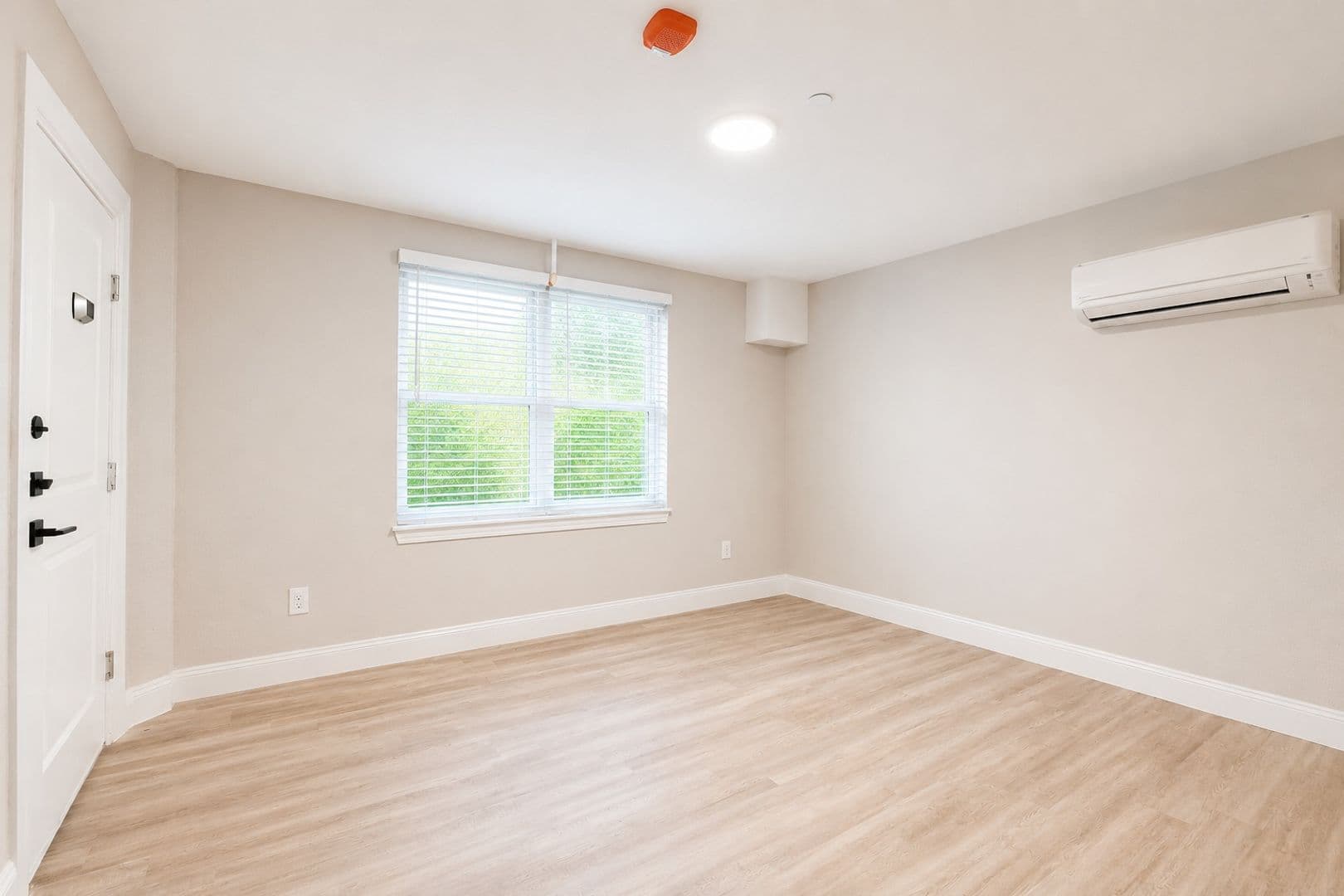 VEER Apartments 3 of 10