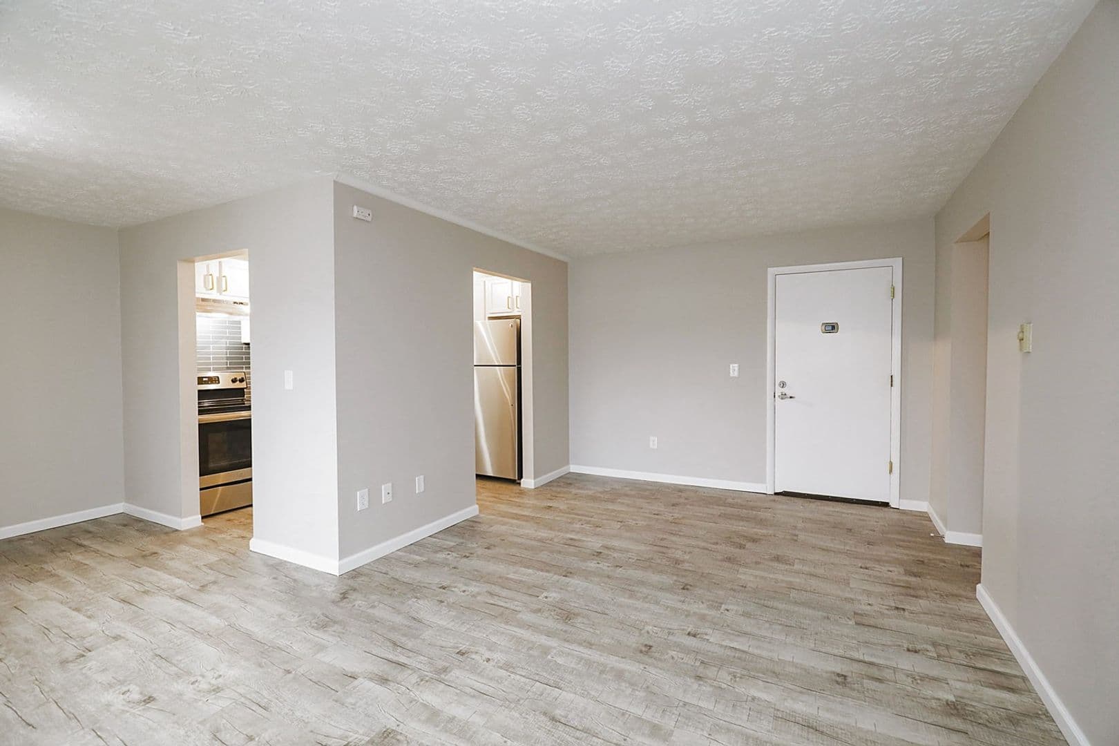 The Evalee Apartments 6 of 14