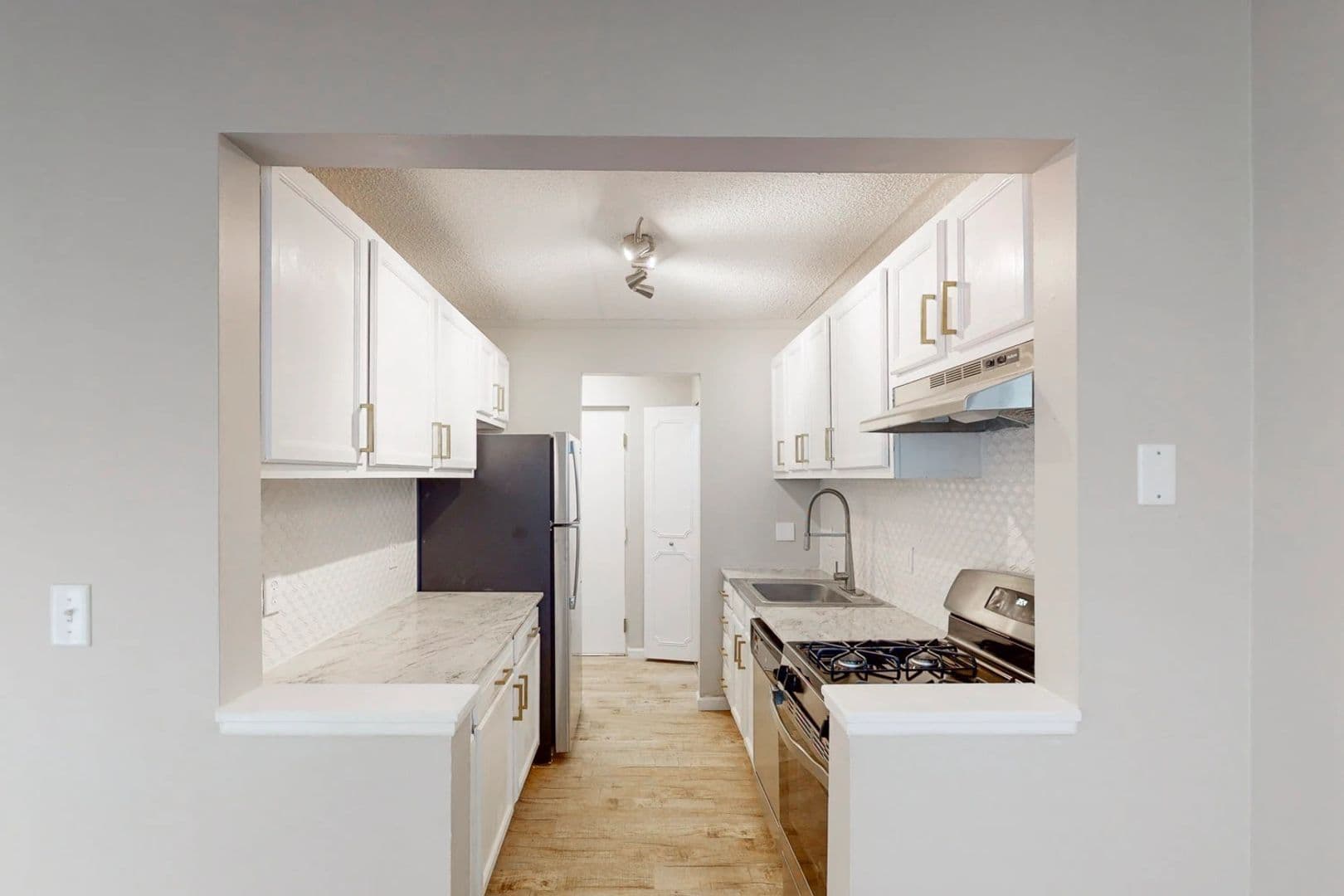 The Evalee Apartments 4 of 21