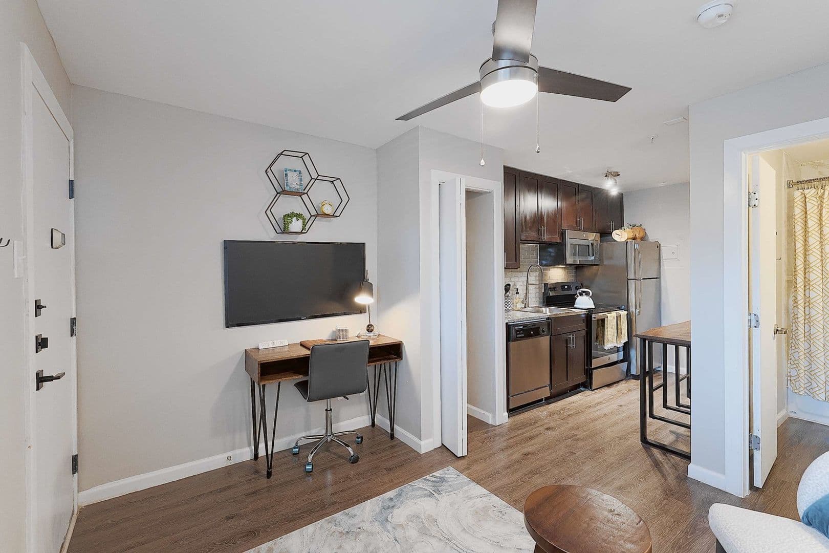 The Hedge Apartments (Hedge 1) 5 of 6