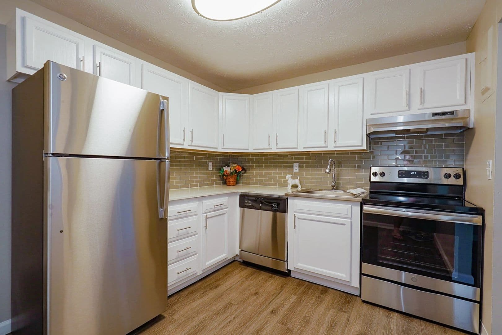 The Evalee Apartments 1 of 14