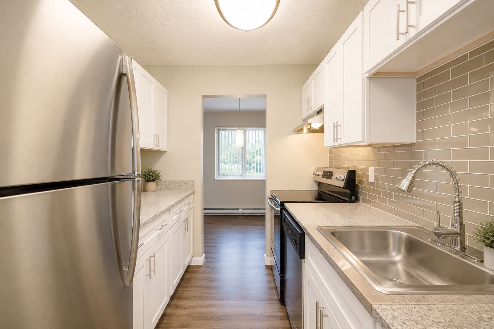 The Evalee Apartments 2 of 16