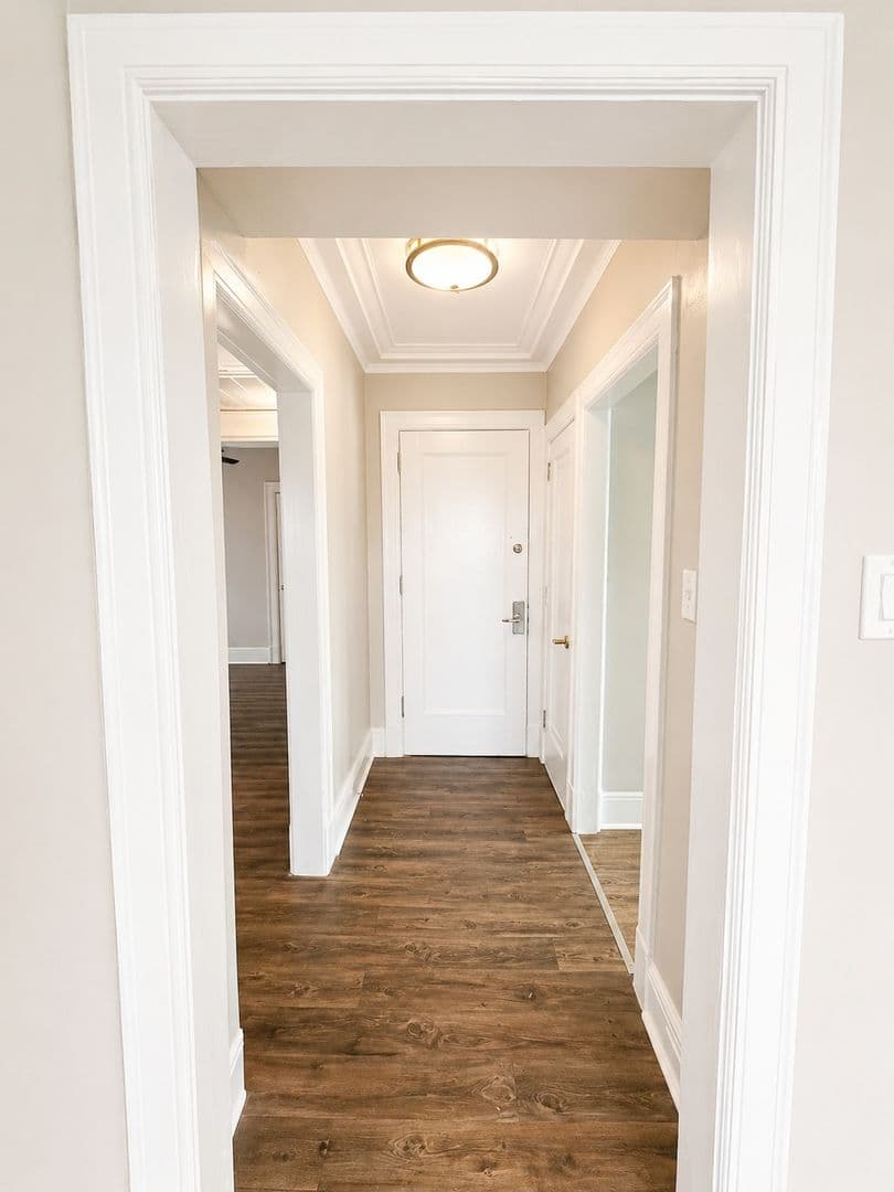The Square at Squirrel Hill Apartments 4 of 11