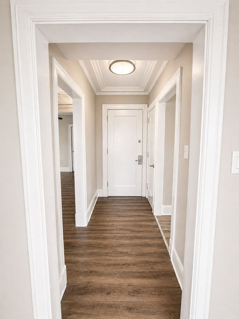The Square at Squirrel Hill Apartments 11 of 11