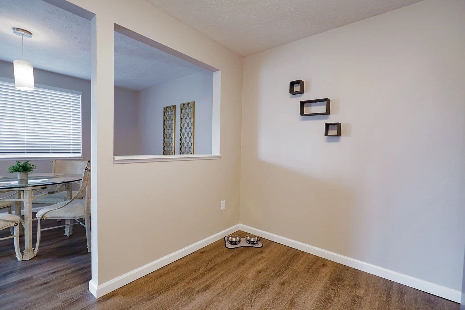 The Evalee Apartments 3 of 14
