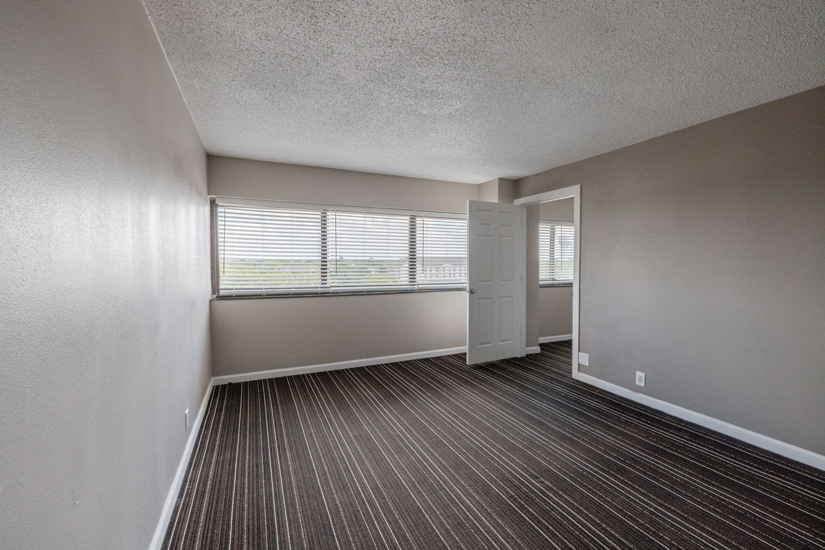 TEAK Apartments 10 of 15