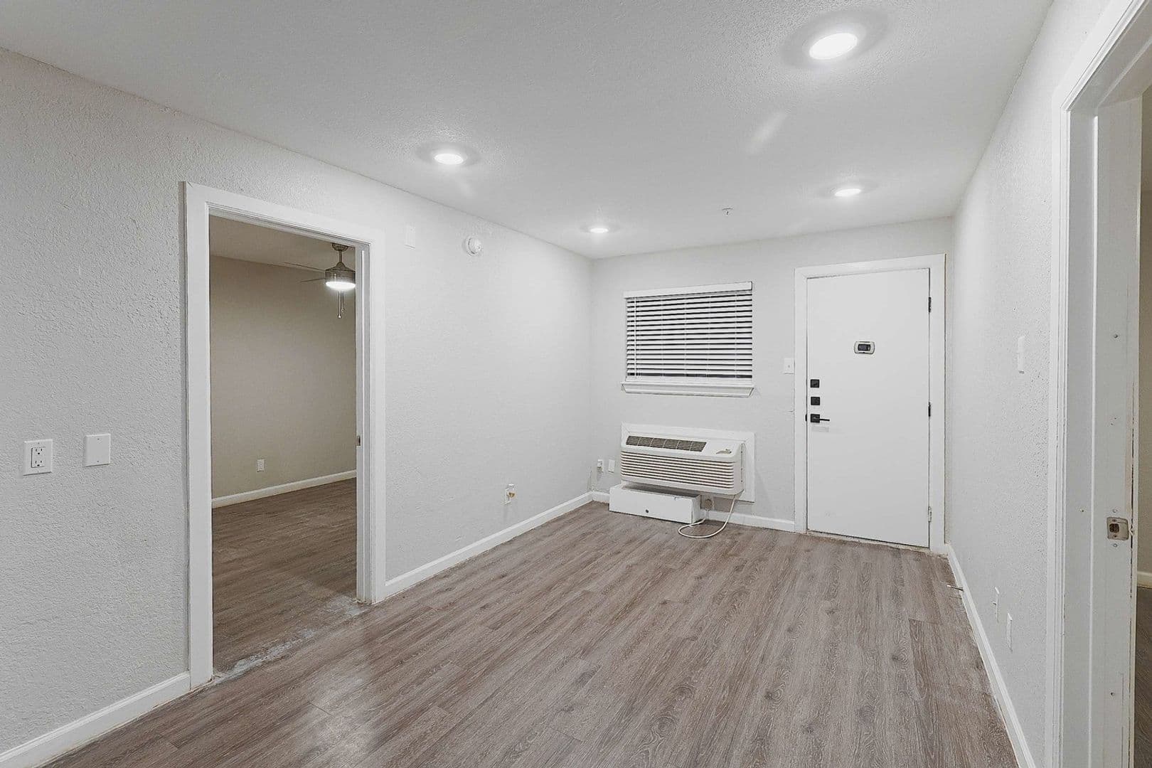The Hedge Apartments (Hedge 1) 8 of 13
