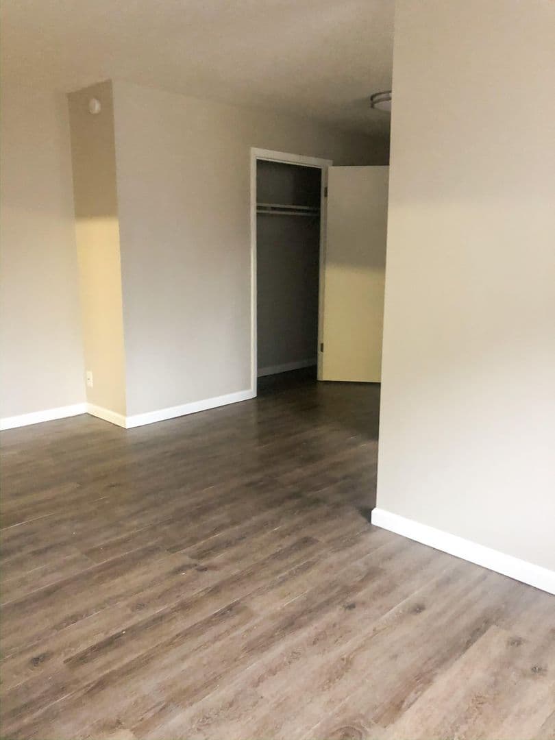 The Pearl Apartments 6 of 10