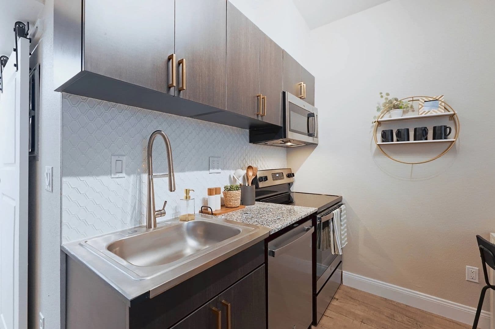 VEER Apartments 7 of 10