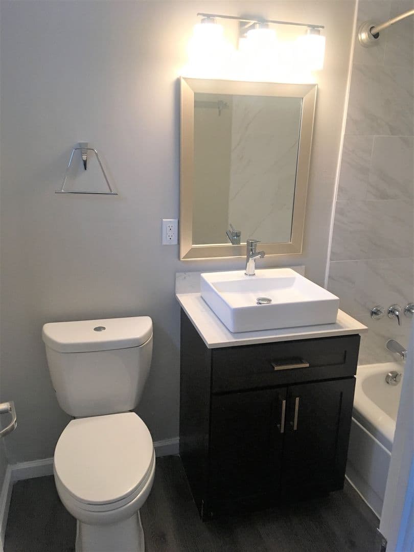 The Pearl Apartments 9 of 10