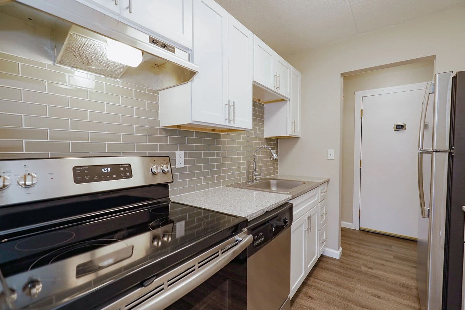 The Evalee Apartments 9 of 16