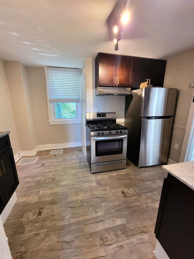 748 - 758 Shady Drive East 5 of 10