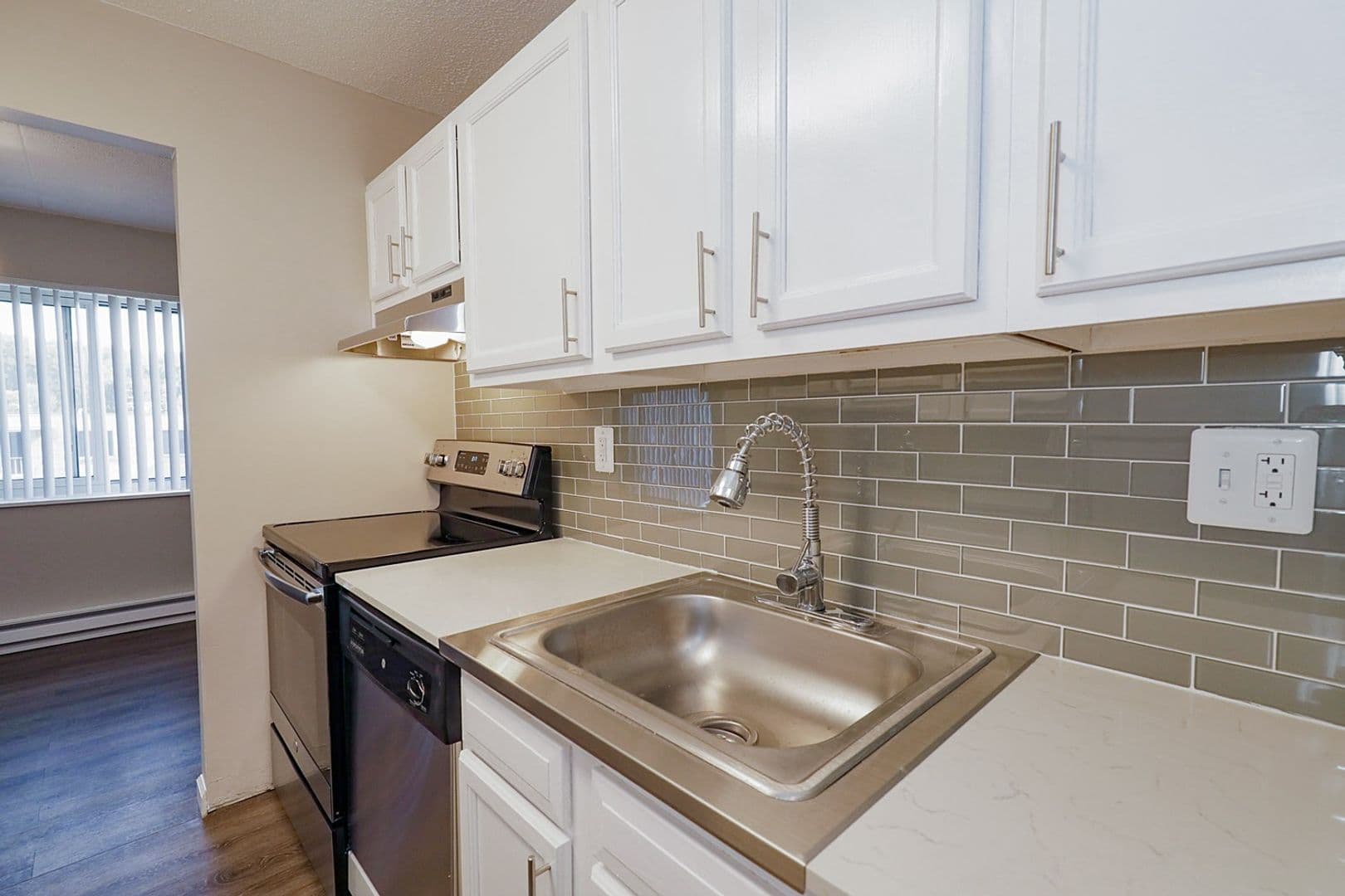 The Evalee Apartments 8 of 15