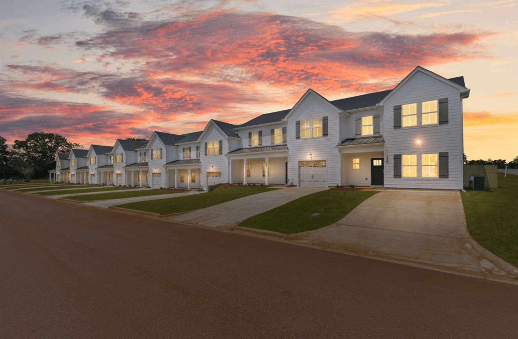 Hunter's Hill - 212 Clifton Dr. 2 of 28