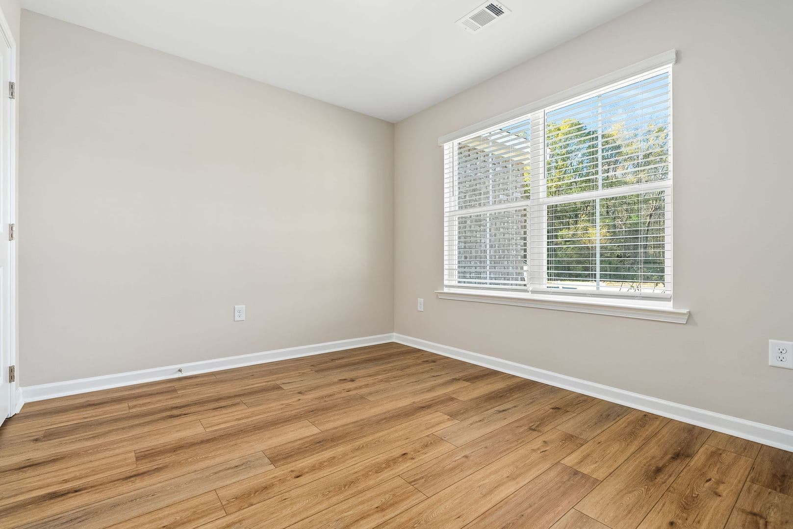 Westridge Crossing - 1189 Douglas St. 15 of 20