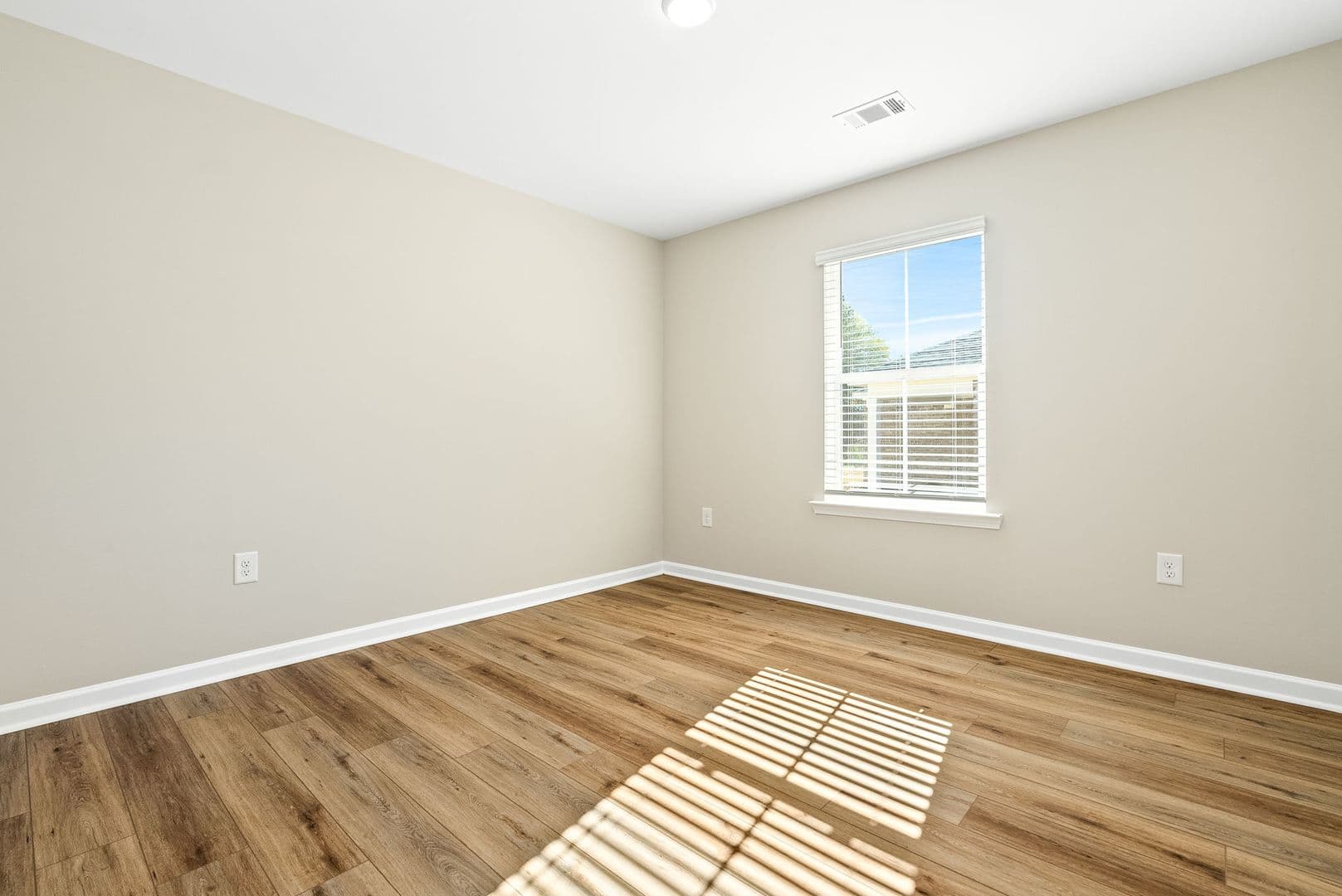 Westridge Crossing - 1189 Douglas St. 18 of 20