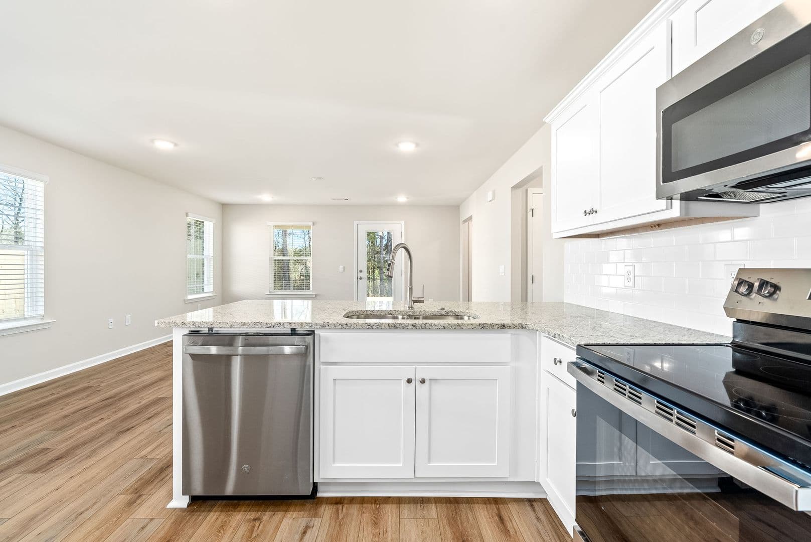 Westridge Crossing - 1189 Douglas St. 5 of 20