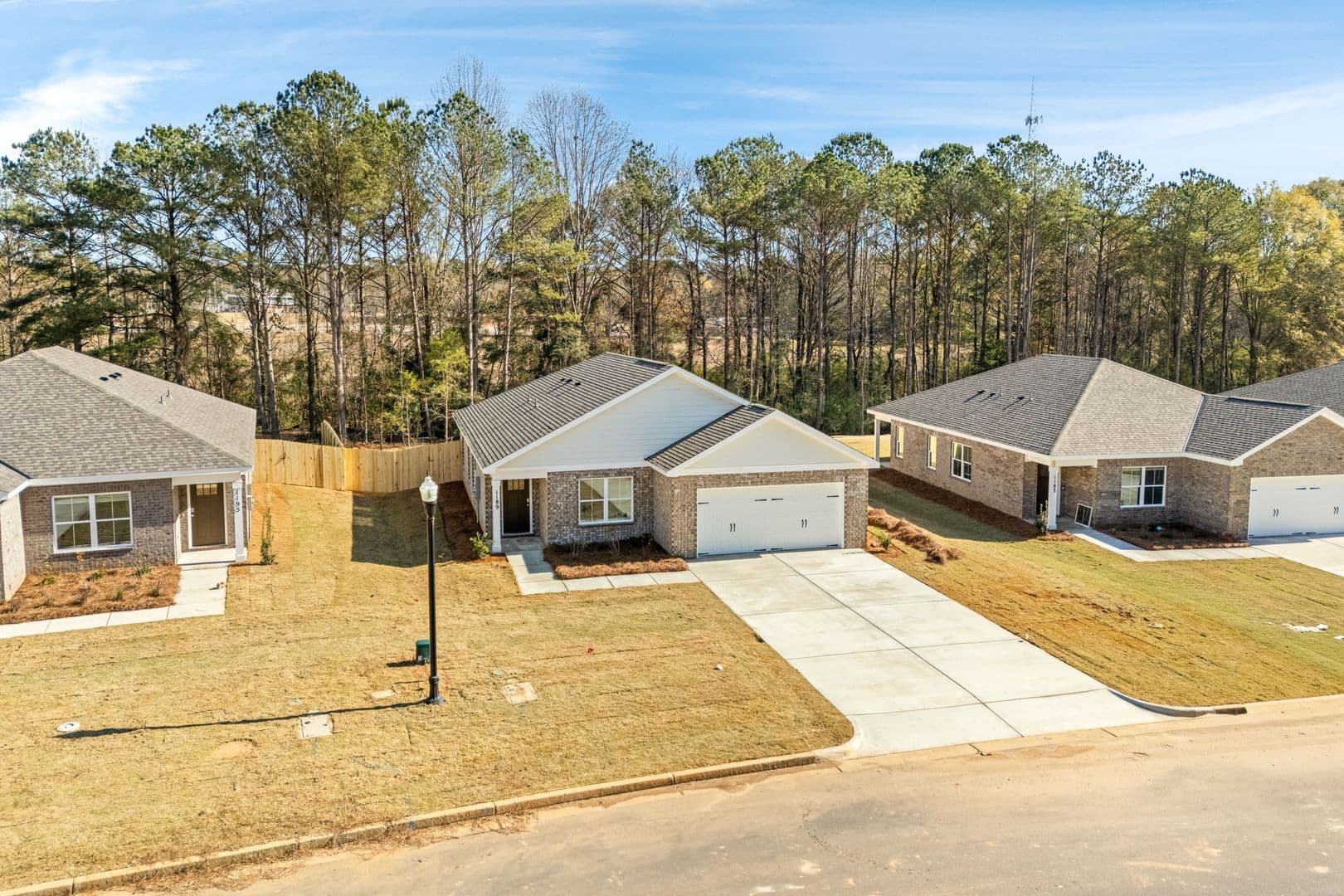 Westridge Crossing - 1189 Douglas St. 2 of 20