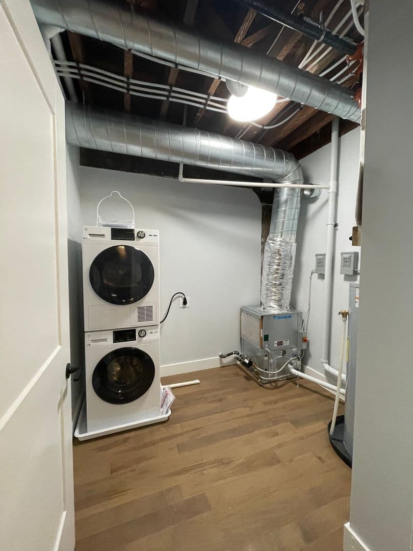 1 Bedroom 1 Bath Apartment - Downtown Utica - Move in for $500 17 of 18