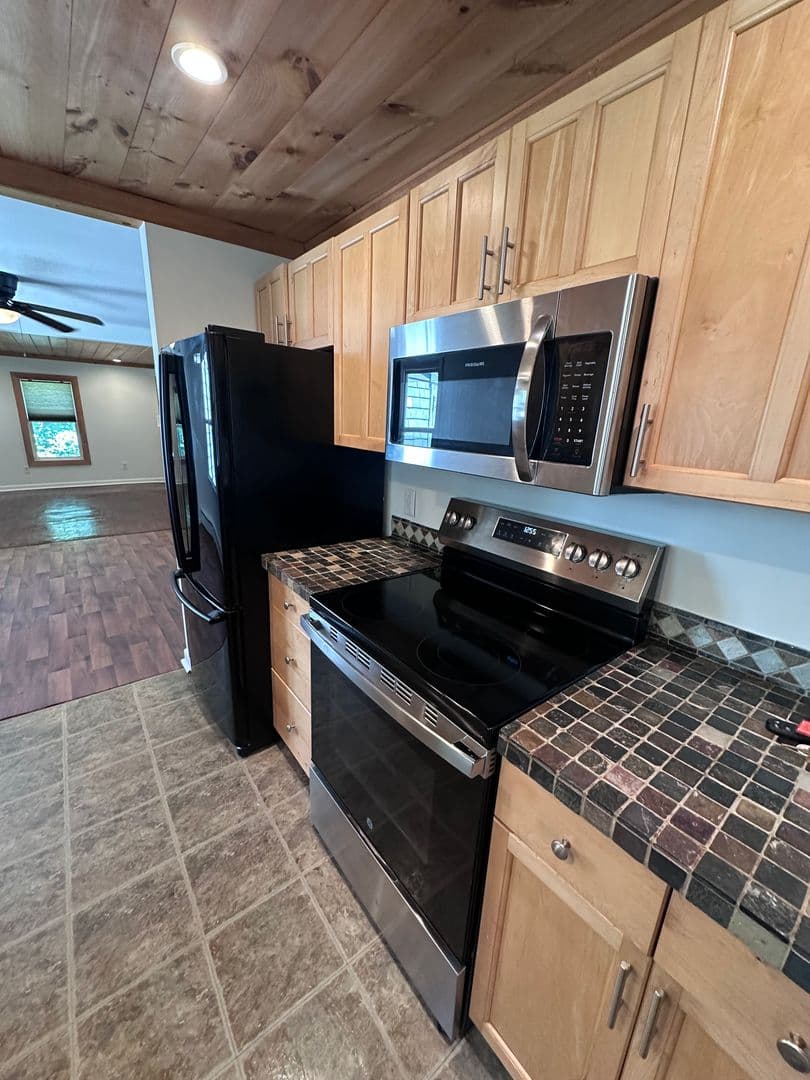 4017 Nelson Heights Road 2 of 28