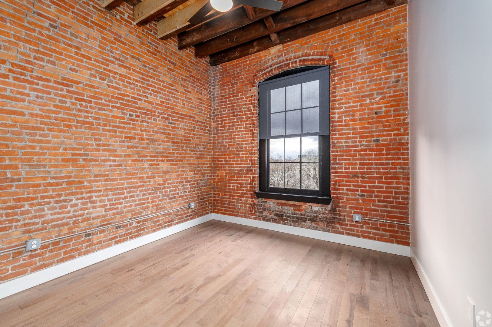 Available One Bedroom Downtown Utica 23 of 30