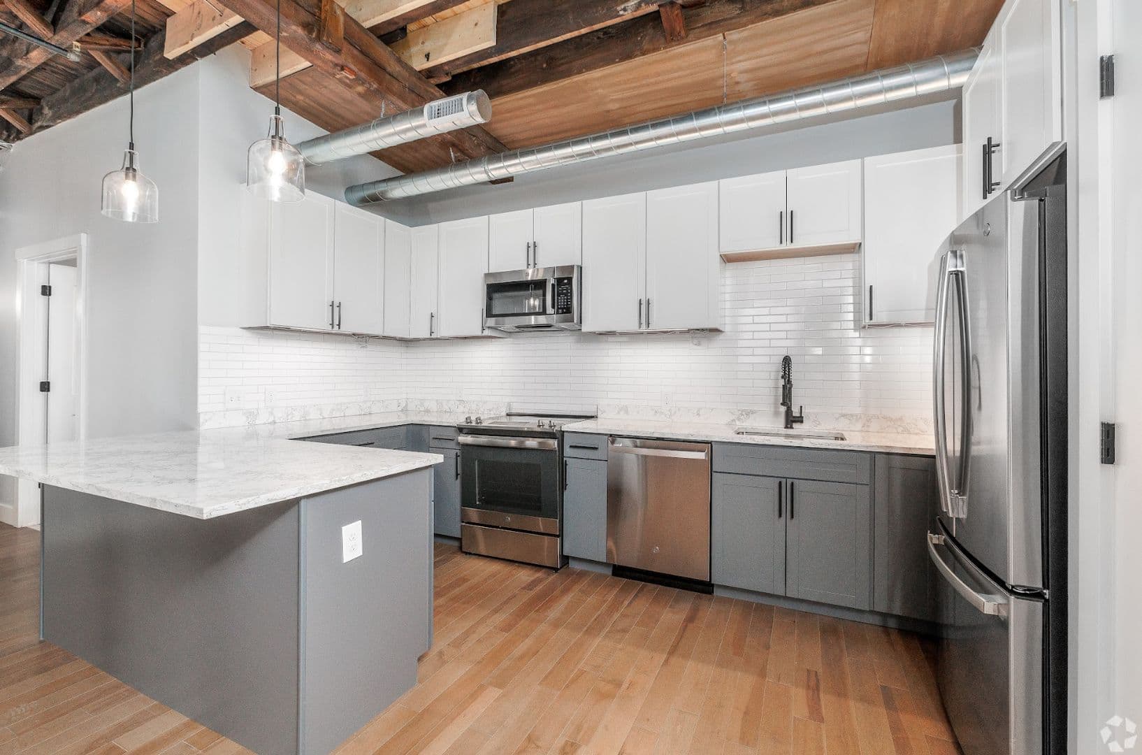Available One Bedroom Downtown Utica 13 of 30