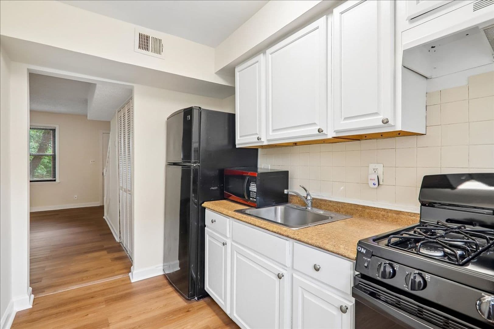 4958 Just Street NE 3 of 16