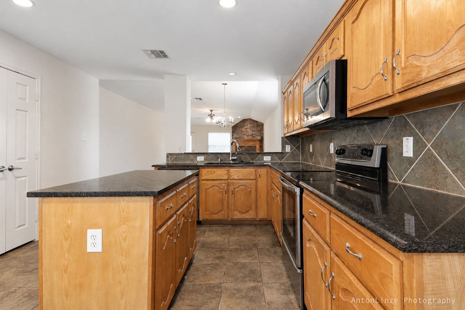 701 Orchid Blvd 8 of 16
