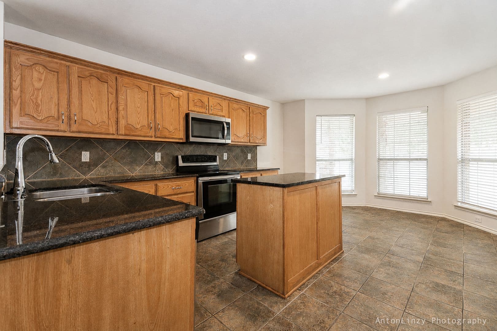 701 Orchid Blvd 6 of 16
