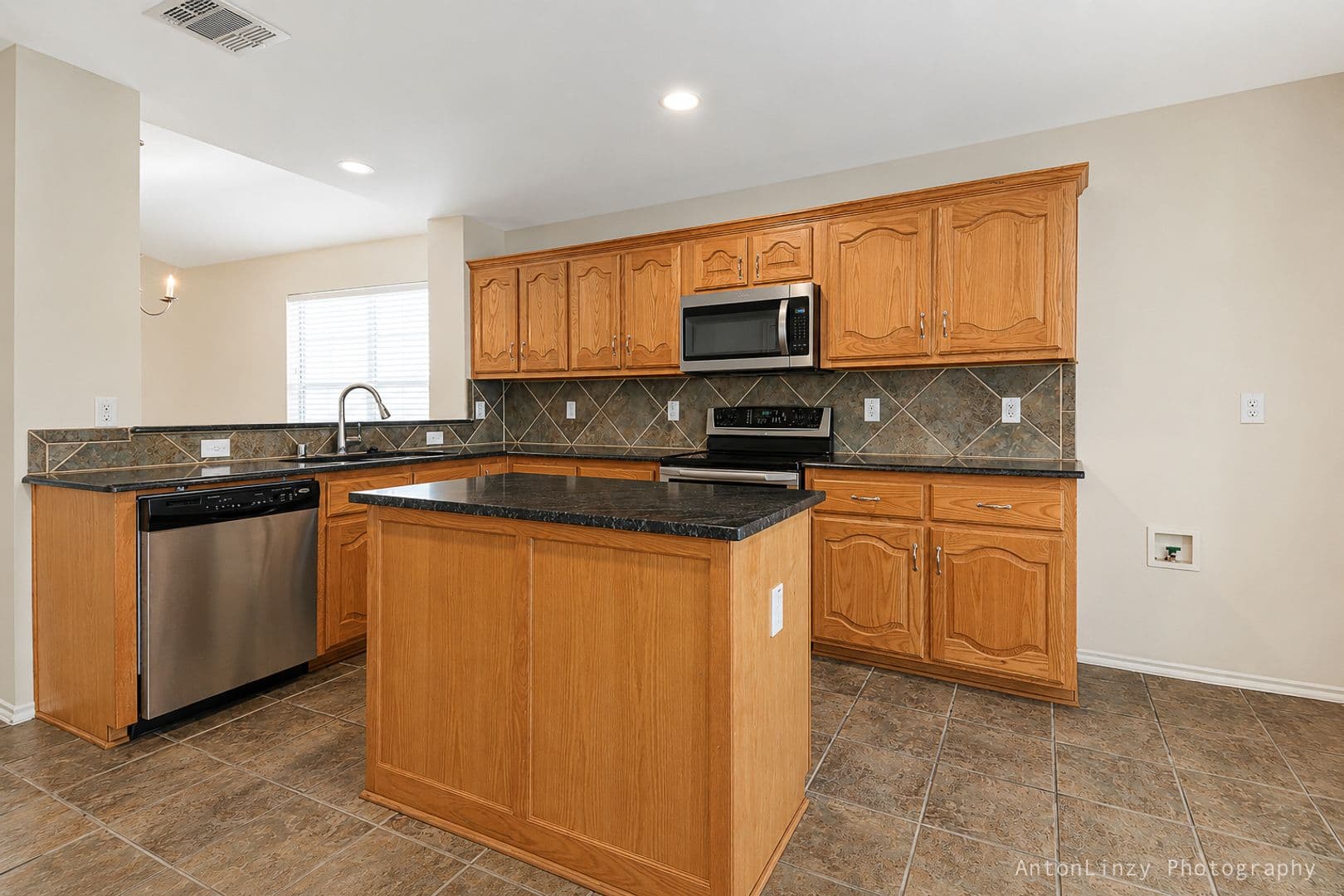 701 Orchid Blvd 7 of 16