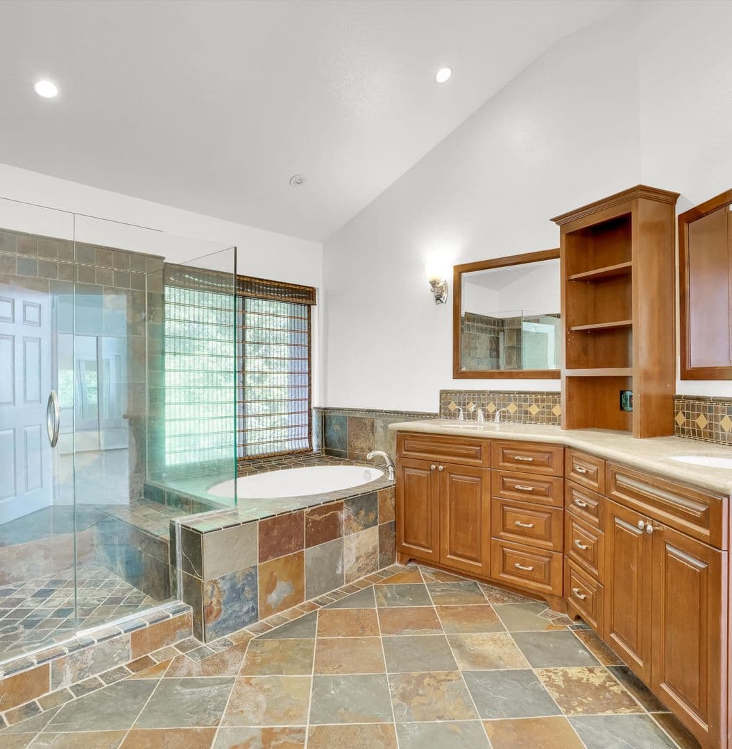 8103 Valley Flores Drive 15 of 21