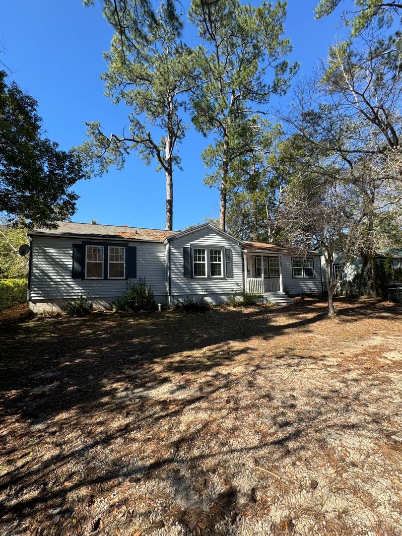 104 Edwards Street 2 of 18