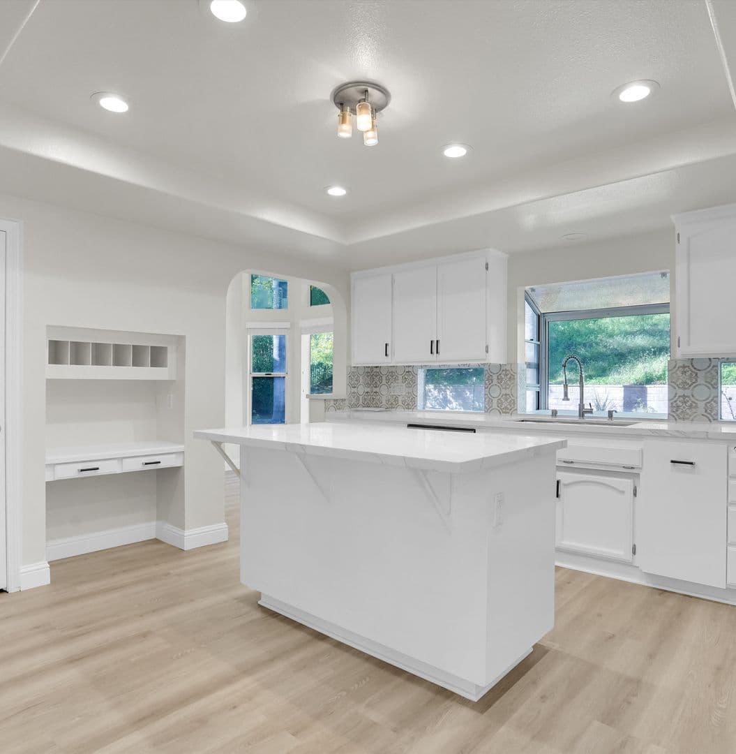 8103 Valley Flores Drive 7 of 21