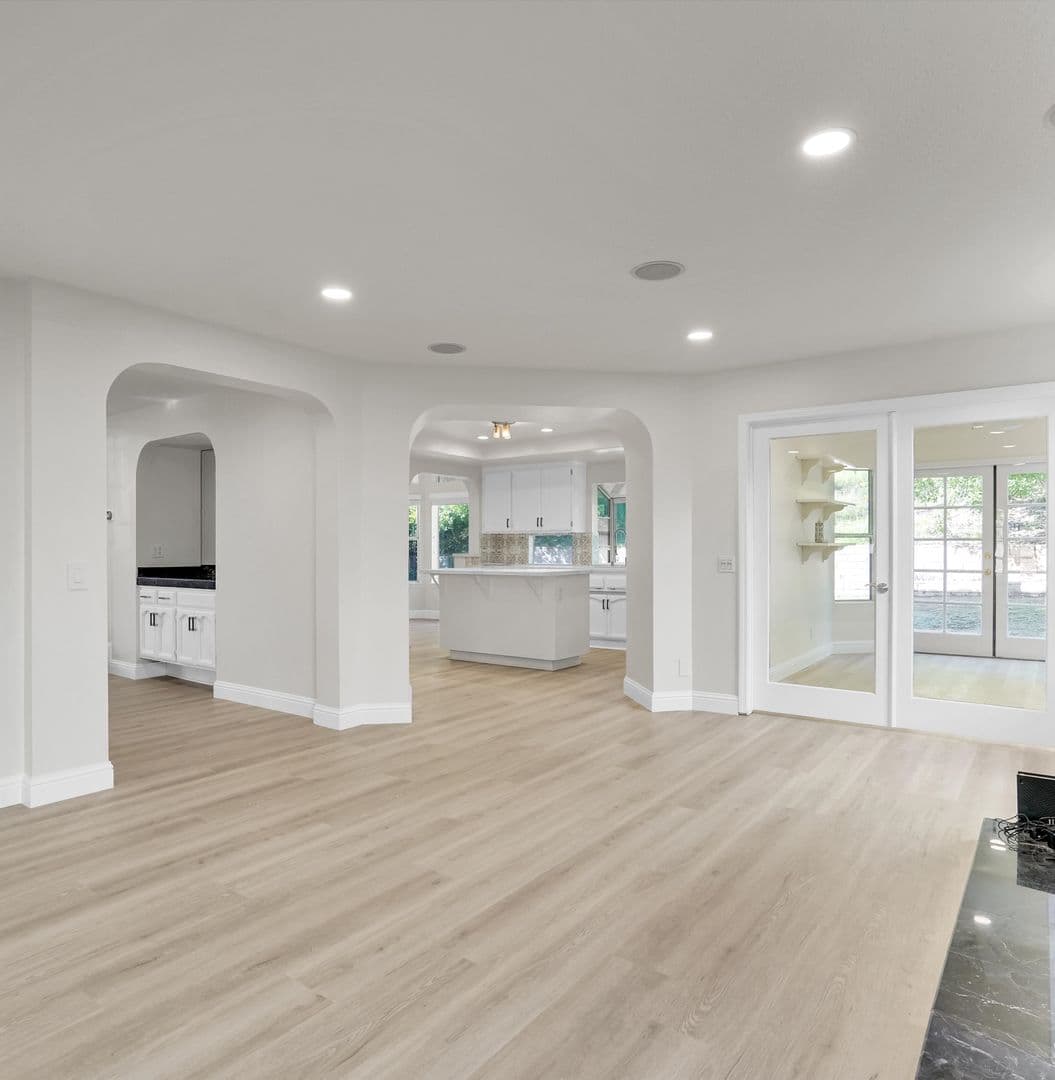 8103 Valley Flores Drive 12 of 21