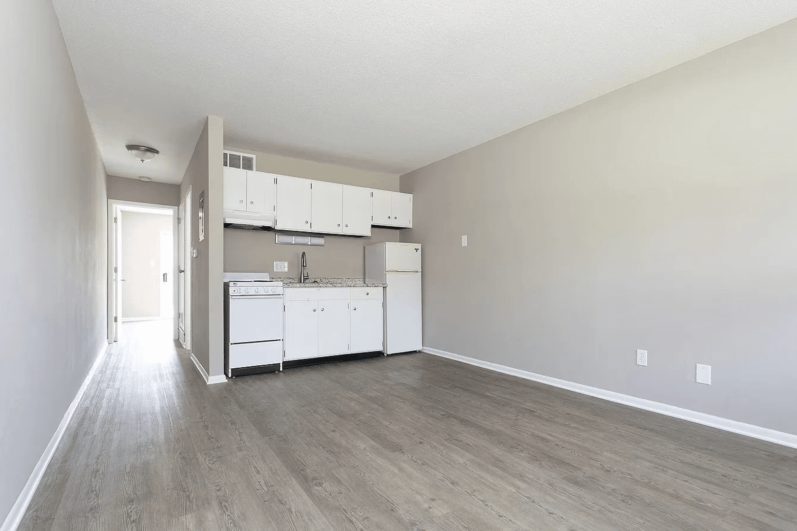 1 Bedroom 1 Bathroom Affordable Price 7 of 14