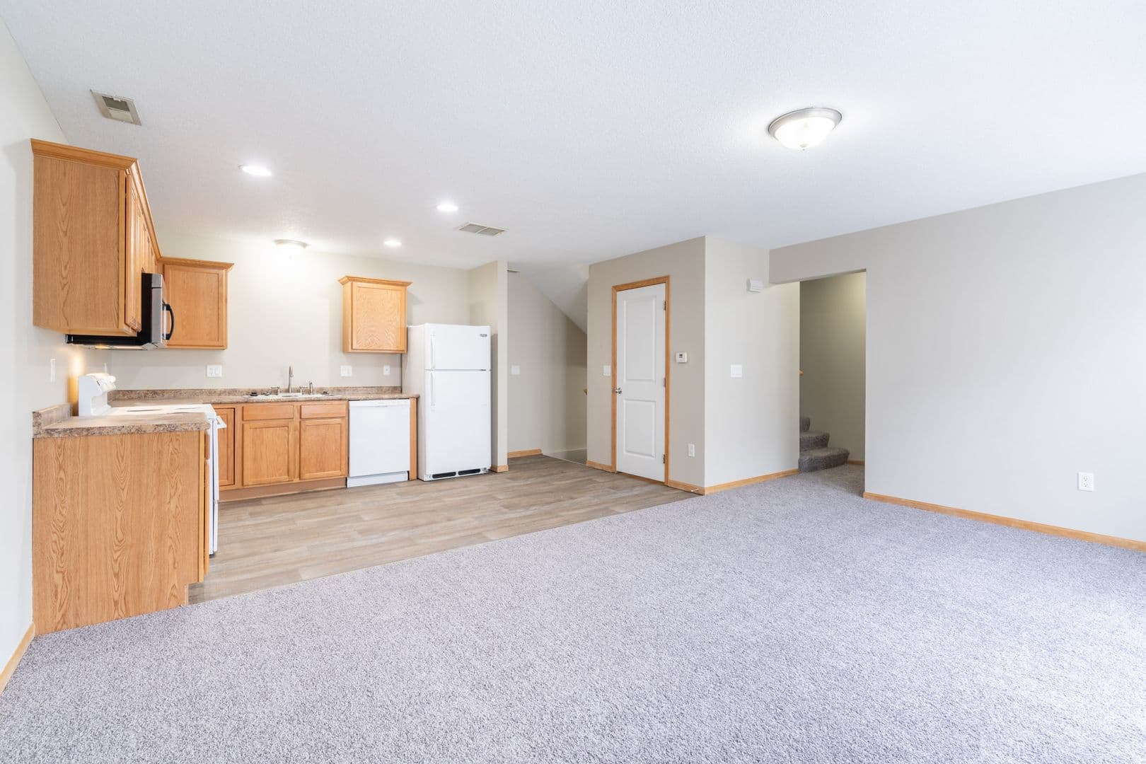 2 Bedroom 2 Bathroom Town House - Interior Unit 6 of 19
