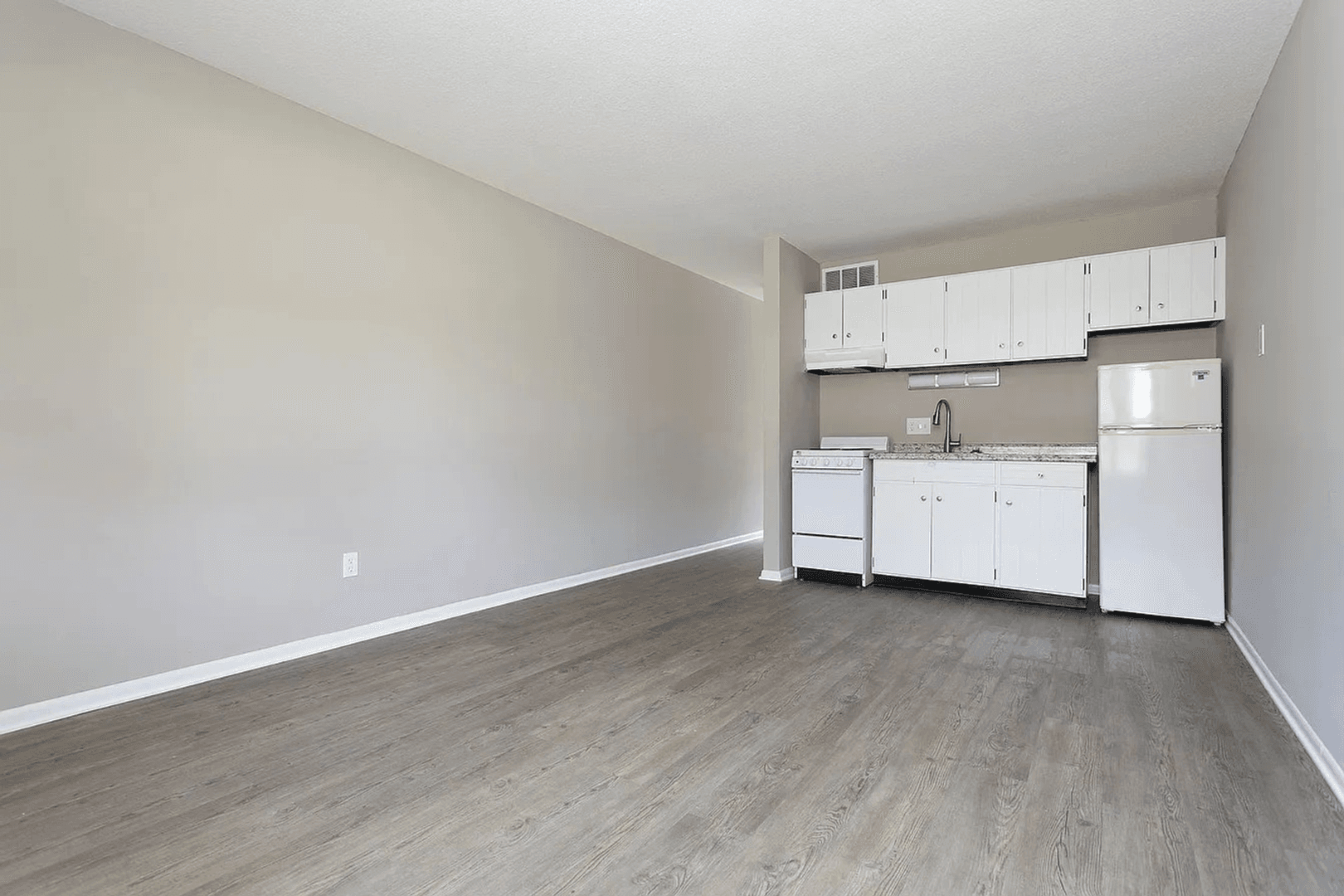 1 Bedroom 1 Bathroom Affordable Price 5 of 14