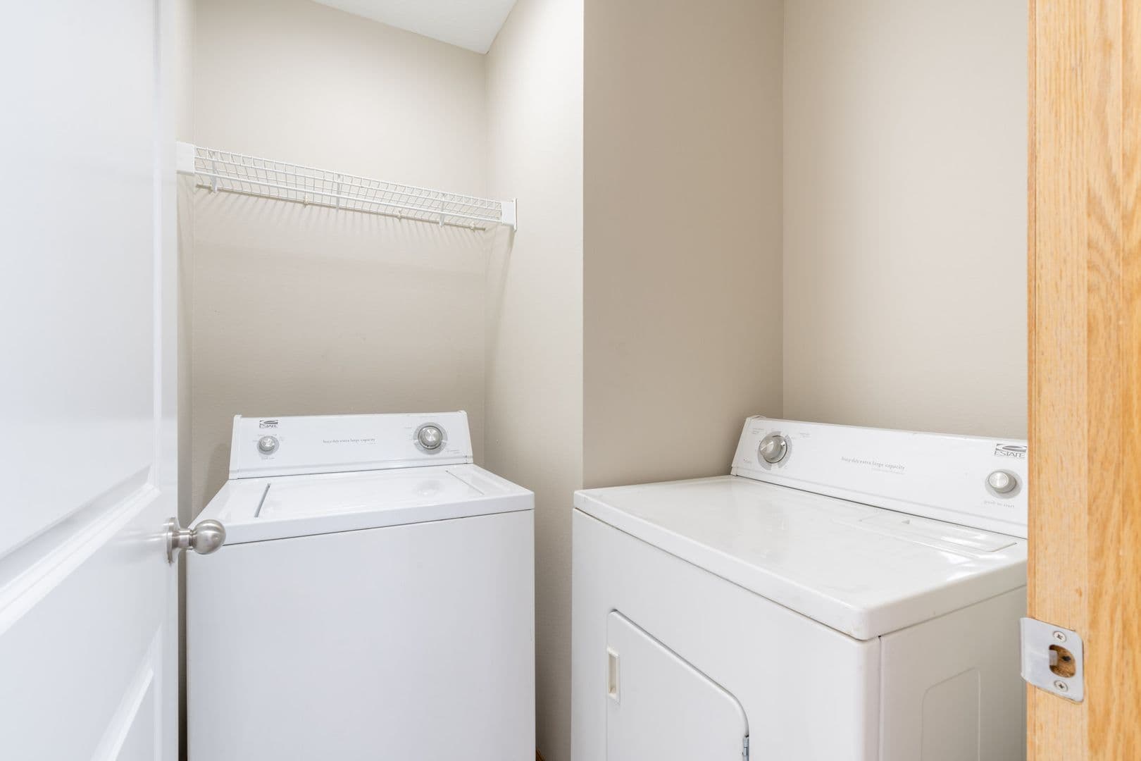 2 Bedroom 2 Bathroom Town House - Interior Unit 12 of 19