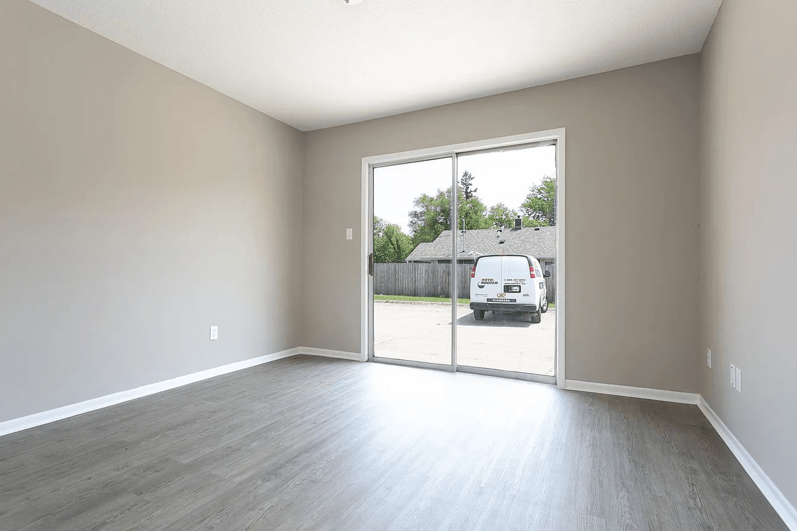 1 Bedroom 1 Bathroom Affordable Price 11 of 14