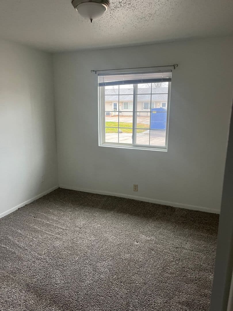 Ankeny Acres I - Linden 1 of 4