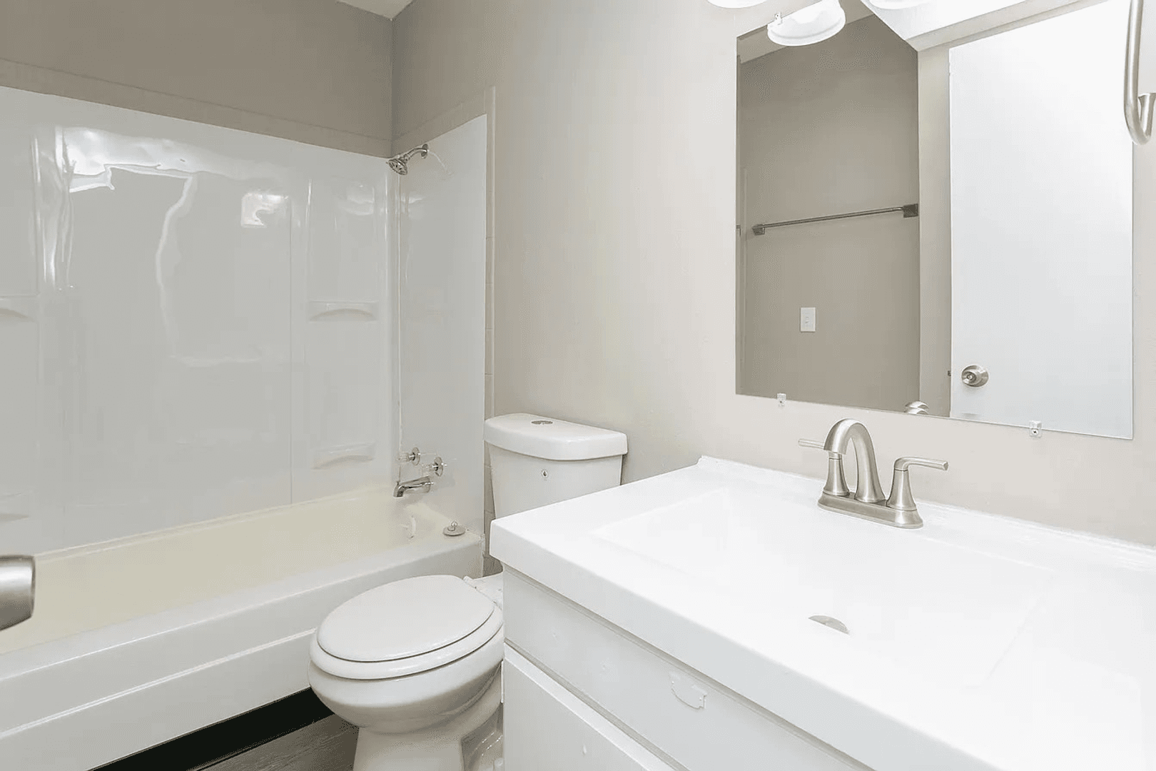 1 Bedroom 1 Bathroom Affordable Price 8 of 14
