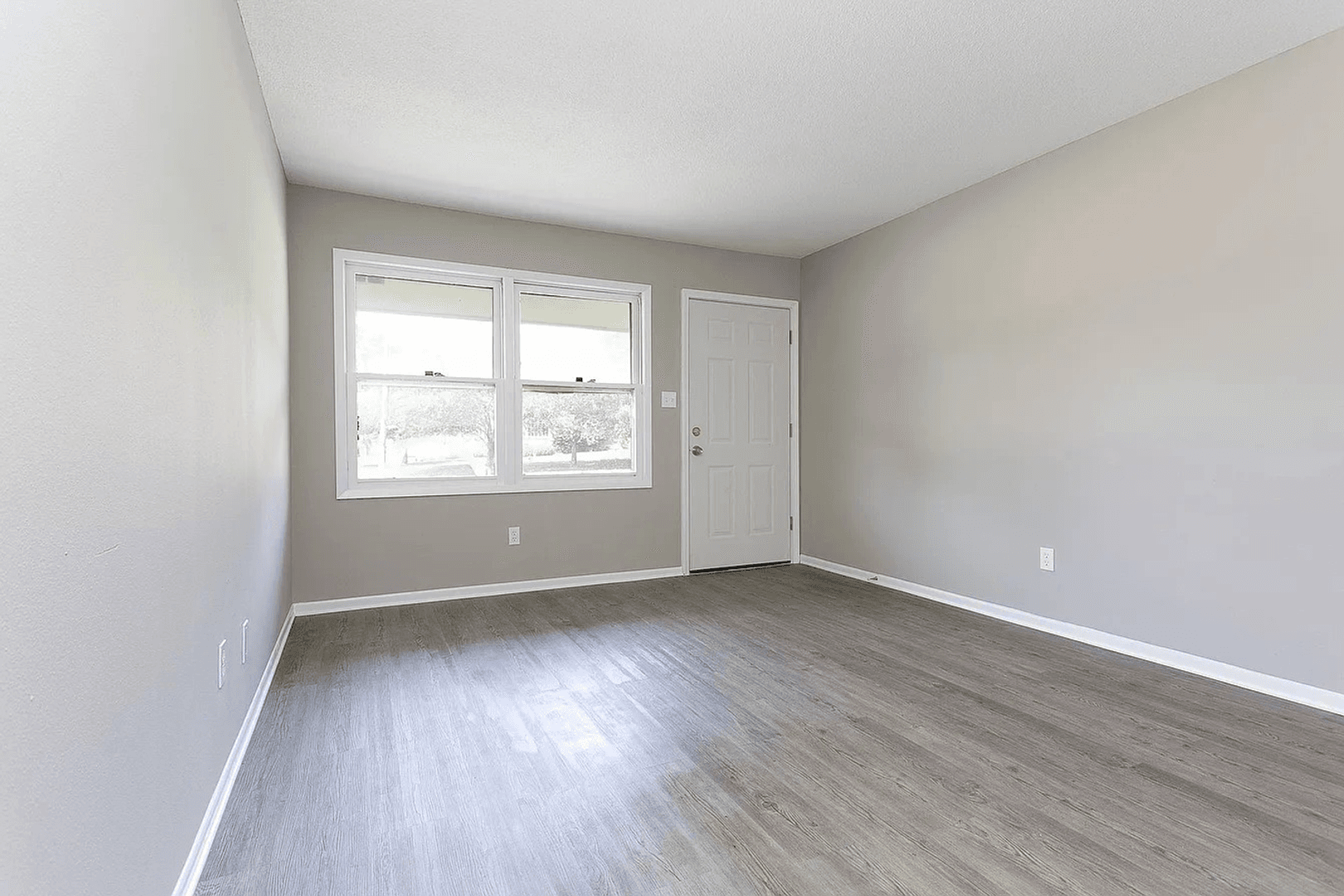 1 Bedroom 1 Bathroom Affordable Price 4 of 14