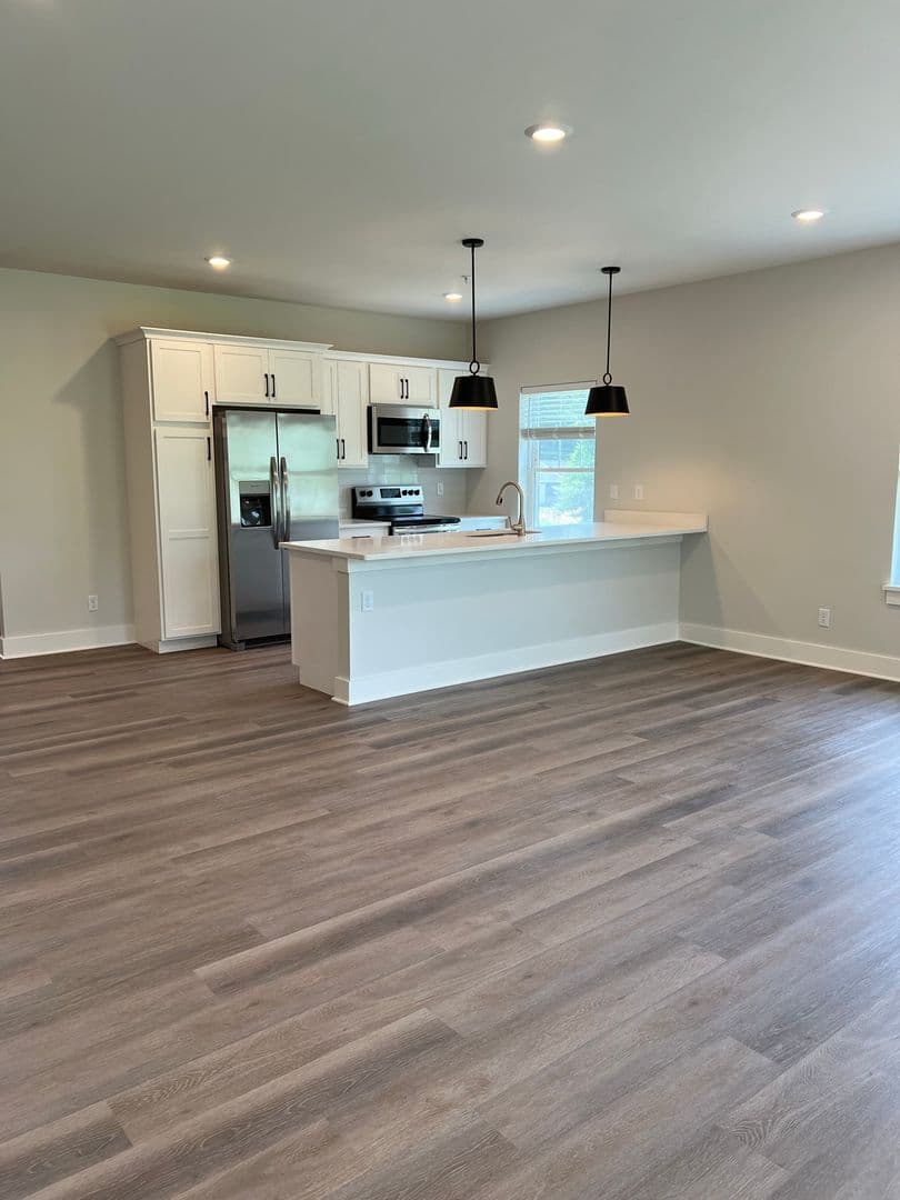 Residence at Wemple Road 3 of 24