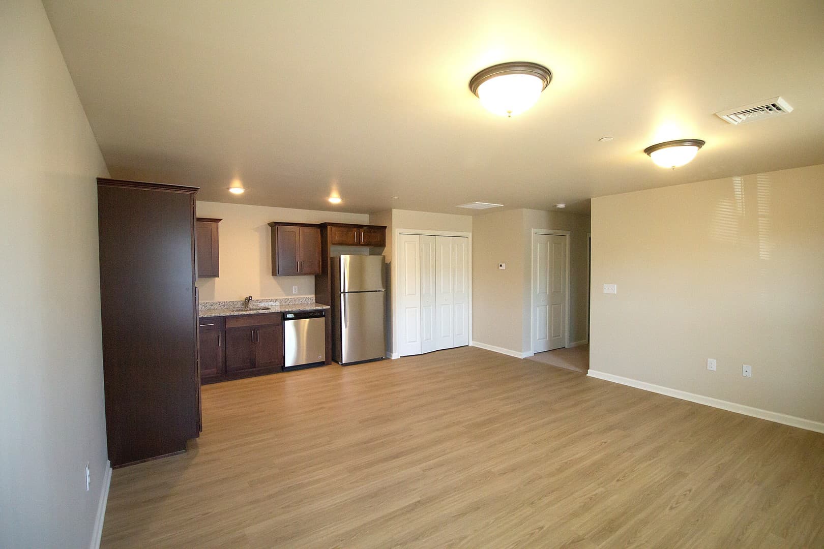 Glen Esk Apartments 3 of 26