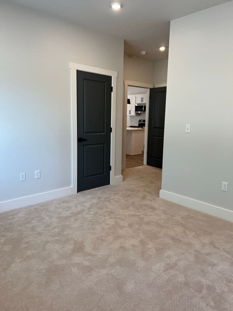 Residence at Wemple Road 16 of 19