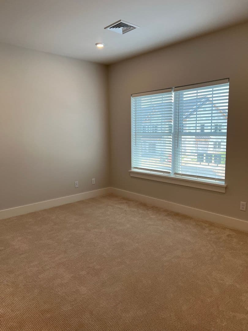 Residence at Wemple Road 15 of 24