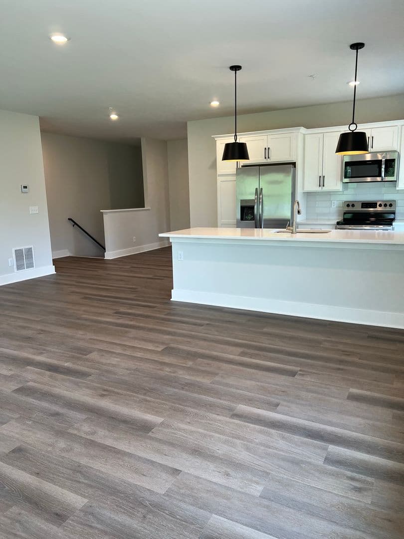 Residence at Wemple Road 5 of 24