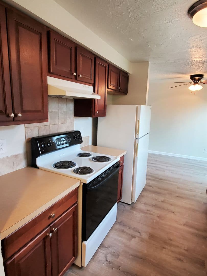 Remodeled 2 Bedroom for only $1795/mo 10 of 11