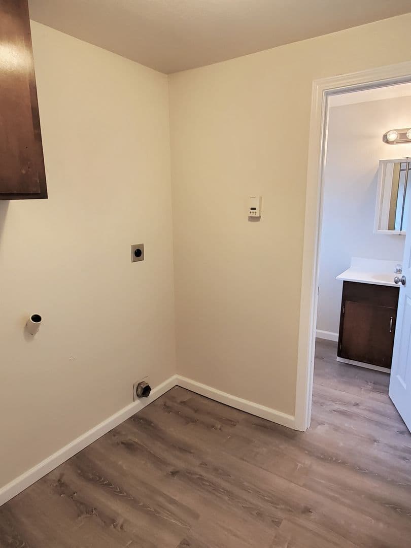 Remodeled 2 Bedroom for only $1795/mo 3 of 11